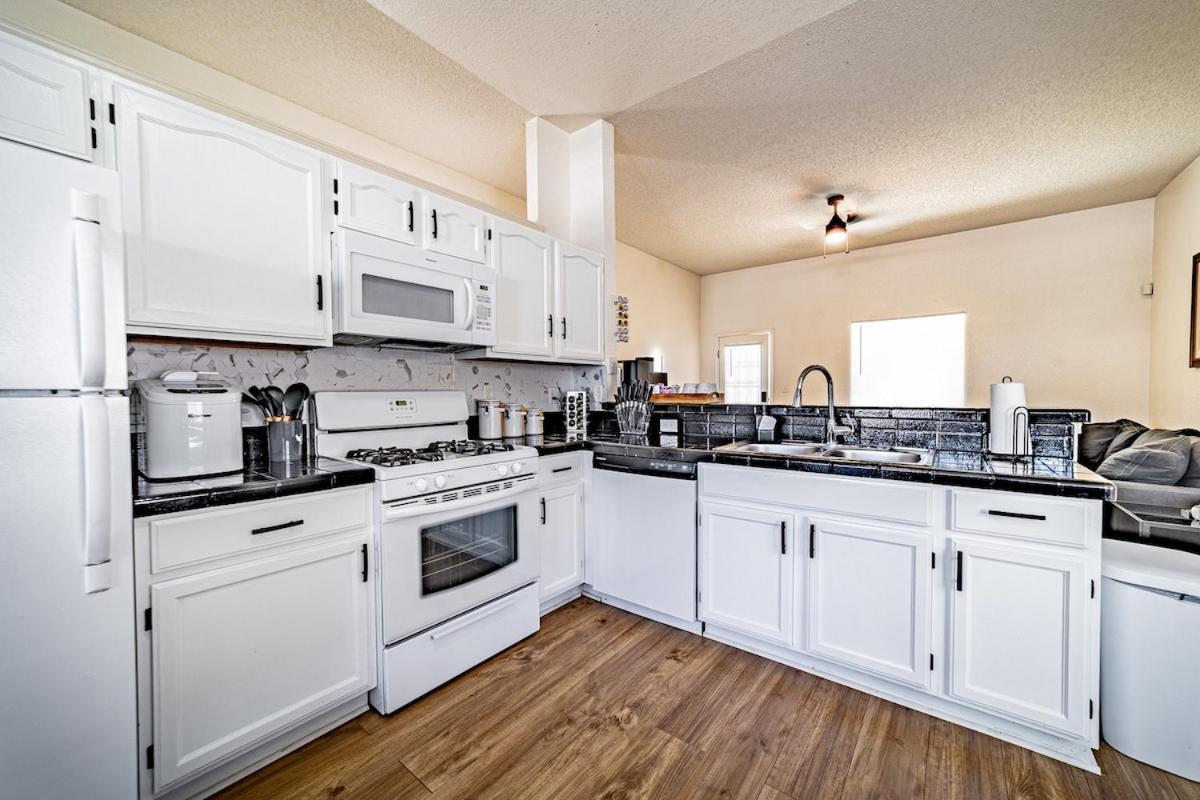 Perfect Family Home With Games Near Fort Bliss El Paso Buitenkant foto